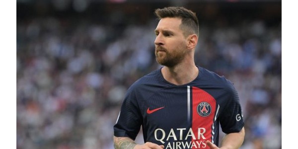 Lionel Messi dziękuje Paris Saint-Germain za pomoc w 2021 roku